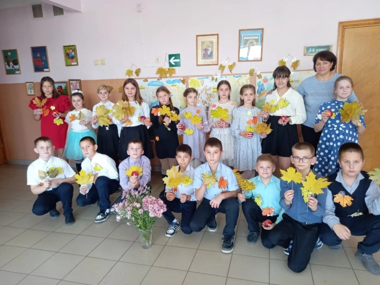 мероприятие для обучающихся 1-4 классов «Прощай осень!».